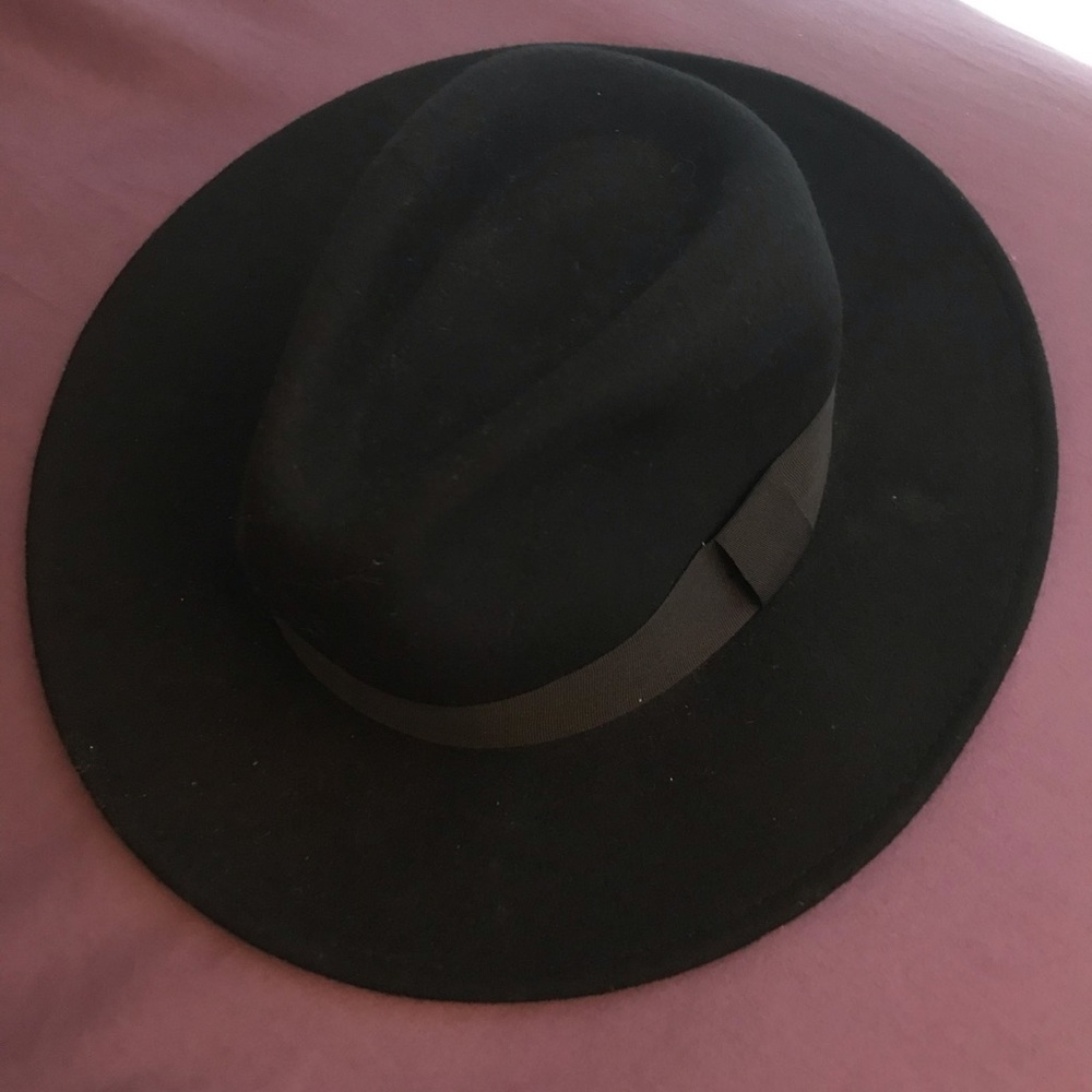 Black Felt Fedora by Divided